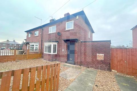 3 bedroom semi-detached house to rent, Birkhill, Castleford WF10