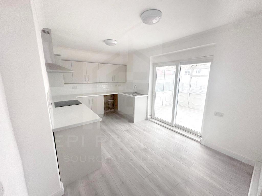 House in Wakefield, West Yorkshire - View 5