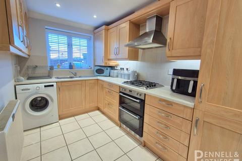 4 bedroom terraced house for sale, Gale Gardens, Peterborough PE7