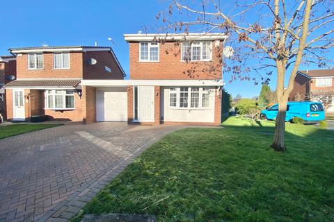 3 bedroom detached house for sale, Selsey Close, Crewe