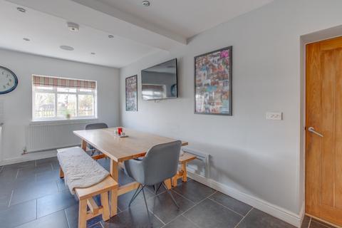3a Bromsgrove Road, Studley, B80 7PH