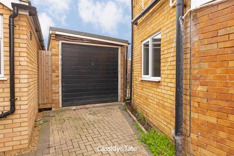 3 bedroom semi-detached house for sale, Fernleys, Marshalswick, St Albans