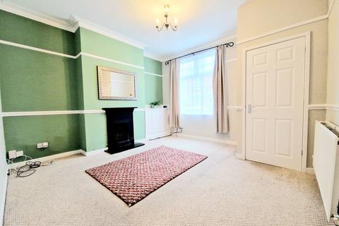 2 bedroom end of terrace house to rent, Winifred Road, Stockport, SK2