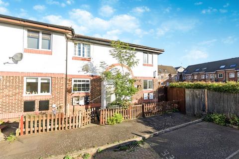 2 bedroom terraced house to rent, Oxley Close Southwark SE1