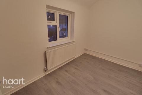 1 bedroom in a house share to rent, Stanhope Road, GREENFORD