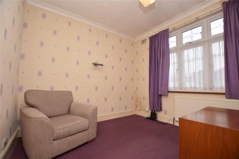 7 Cedar Avenue, Romford, RM6 6ST