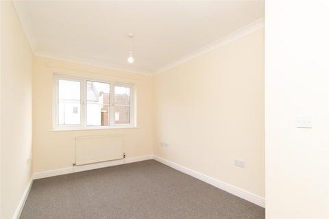 2 bedroom terraced house to rent, Arnold Road, Margate, CT9