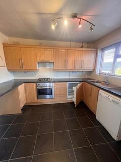 2 bedroom flat to rent, Evans Close, Wolverley DY11