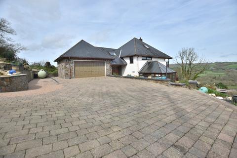 5 bedroom property with land for sale, Pontwelly, Llandysul SA44