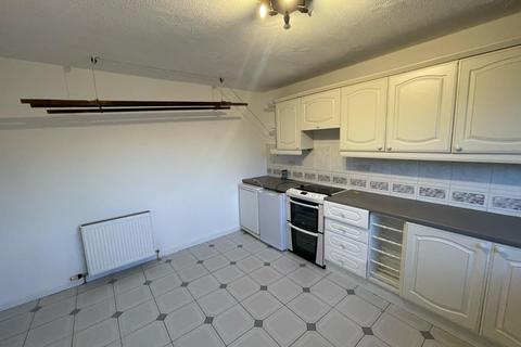 3 bedroom flat to rent, Chapelhill Mount, Ardrossan, North Ayrshire, KA22