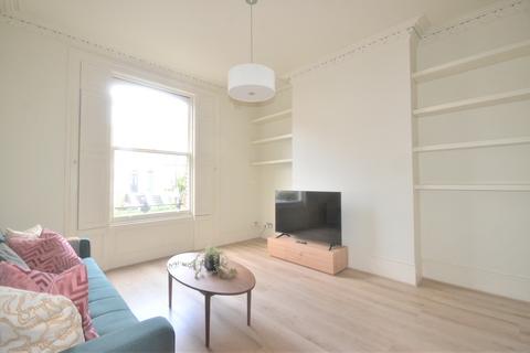 1 bedroom flat to rent, Colvestone Crescent, London E8