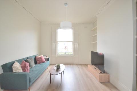 1 bedroom flat to rent, Colvestone Crescent, London E8