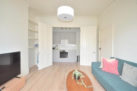 1 bedroom flat to rent, Colvestone Crescent, London E8