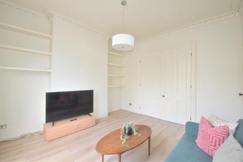 1 bedroom flat to rent, Colvestone Crescent, London E8