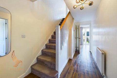 3 bedroom house for sale, Pilkington Close, Wakefield WF1