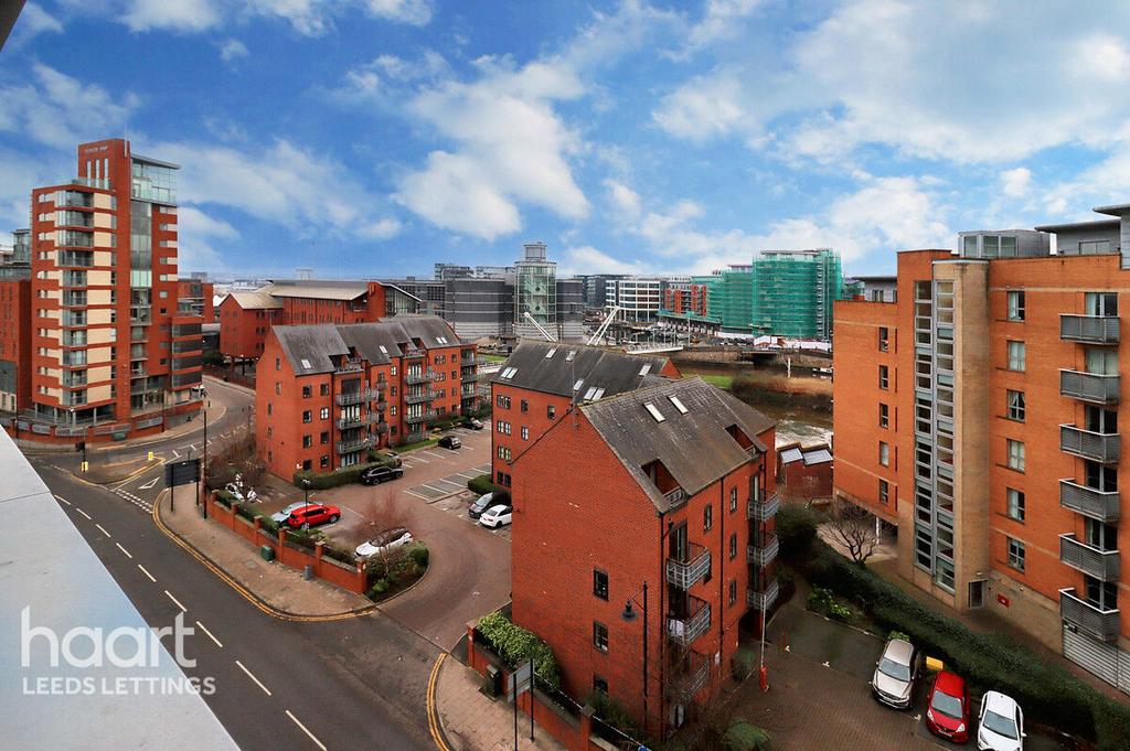 Apartment in Leeds, West Yorkshire - View 2