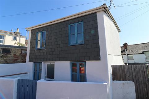 2 bedroom detached house to rent, Bosvigo Road, Truro