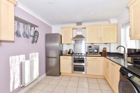 2 bedroom apartment for sale, The Lakes, Larkfield, Kent