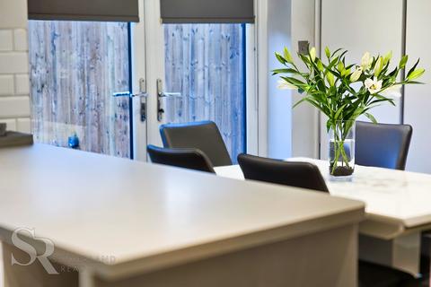 39 Beard Crescent, New Mills, High Peak, SK22 4LJ