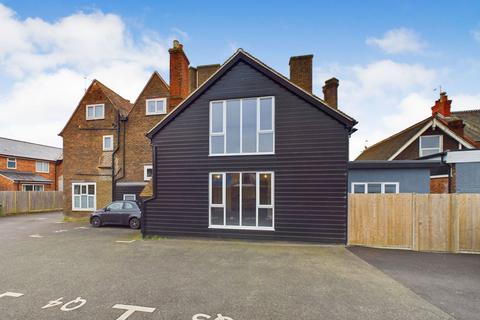 2 bedroom mews for sale, Queen Street, Horsham RH13