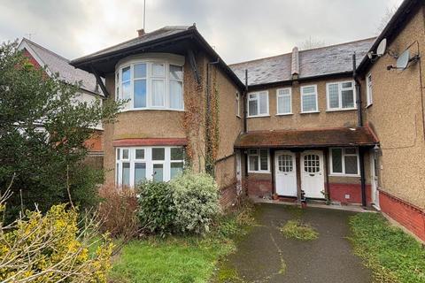 28A Wellington Road, Hatch End, London, HA5 4NL