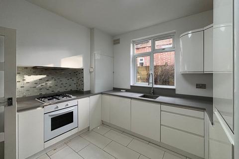 2 bedroom flat for sale, 28A Wellington Road, Hatch End, Middlesex, HA5 4NL