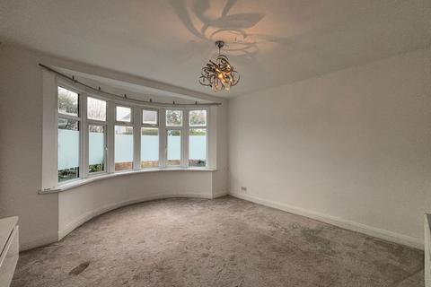 2 bedroom flat for sale, 28A Wellington Road, Hatch End, Middlesex, HA5 4NL