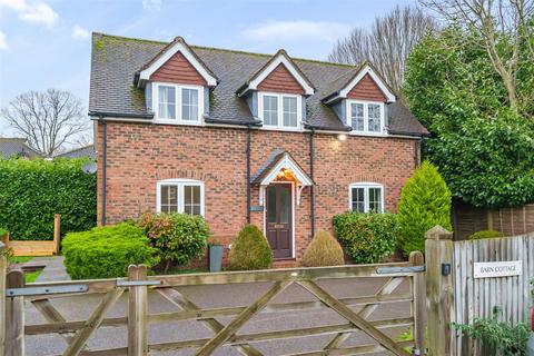 3 bedroom detached house for sale, Dorking Road, Tadworth