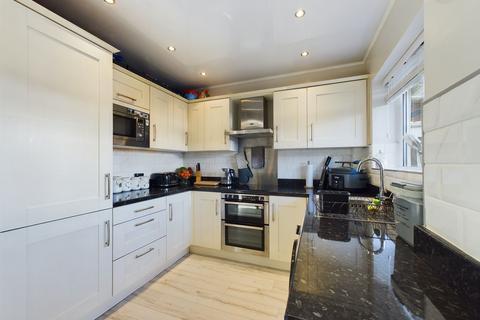 5 Rydal Close, Astley, Manchester, M29 7EQ