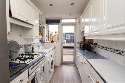 3 bedroom terraced house for sale, New Park Avenue, Palmers Green N13