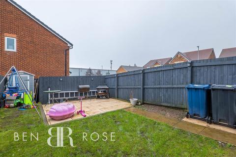 43 Swift Drive, Farington, Leyland, PR25 3DG