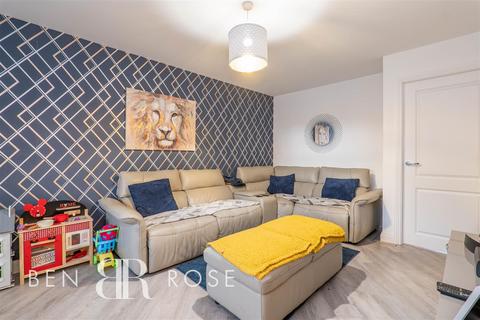 43 Swift Drive, Farington, Leyland, PR25 3DG