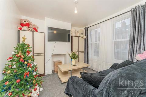 2 bedroom flat for sale, Hitcham Road, London, E17 8HL