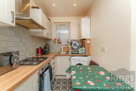 2 bedroom apartment for sale, Hitcham Road, London, E17 8HL