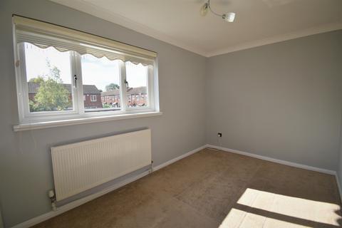 3 bedroom terraced house to rent, Winters Croft Gravesend DA12