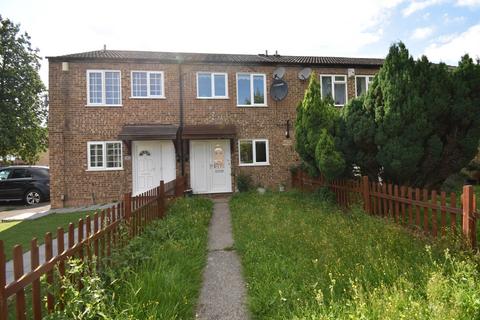 3 bedroom terraced house to rent, Winters Croft Gravesend DA12