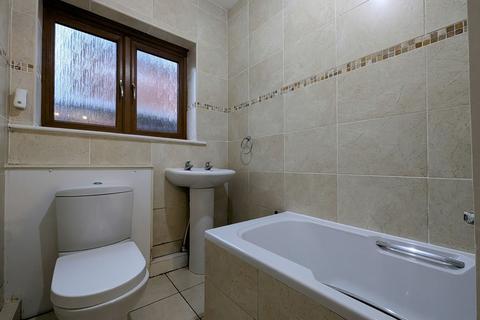 3 bedroom end of terrace house for sale, Crossway, Gateshead, NE9