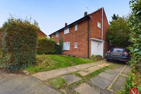 3 bedroom semi-detached house for sale, Birdsfoot Lane, Luton LU3