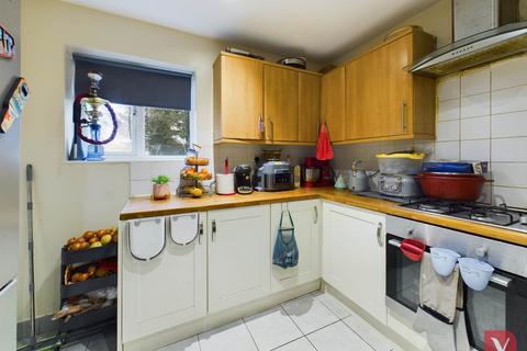 3 bedroom semi-detached house for sale, Birdsfoot Lane, Luton LU3