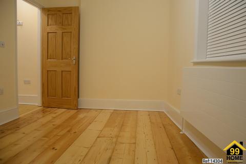 2 bedroom flat to rent, Temple Street, Aylesbury, Buckinghamshire, HP20