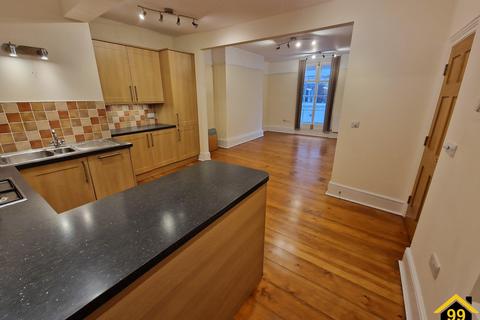 2 bedroom flat to rent, Temple Street, Aylesbury, Buckinghamshire, HP20