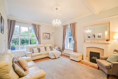 4 bedroom semi-detached house for sale, Walton Road, Warrington WA4