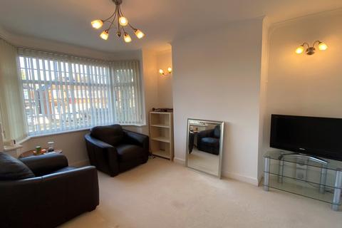 3 bedroom semi-detached house to rent, Birmingham B42