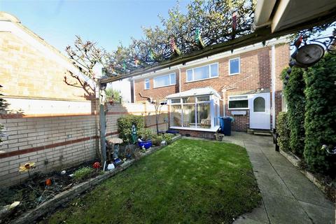 3 bedroom semi-detached house for sale, Compass Road, Hull