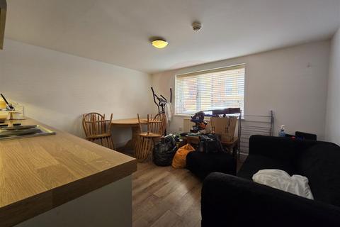 2 bedroom apartment to rent, Avenue Road Extension, Leicester LE2