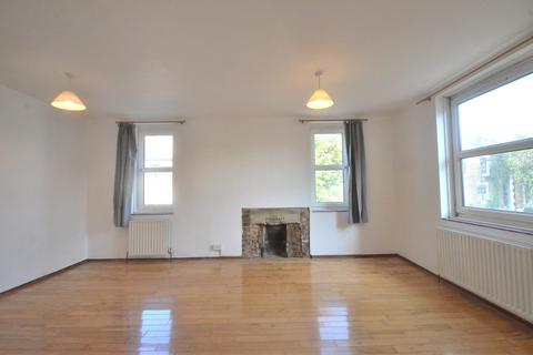 Studio to rent, Mapledene Road, London E8