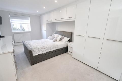 8 Coleridge Way, Borehamwood, WD6 2AR