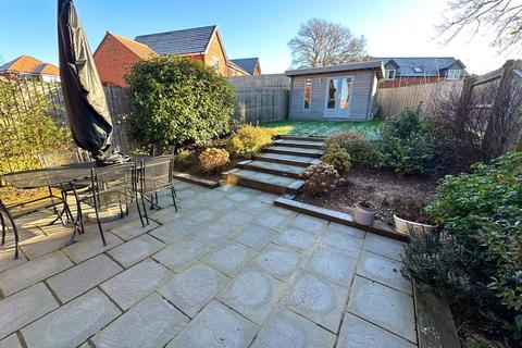 22 Pastures Drive, Tidbury Green, Solihull, B90 1US