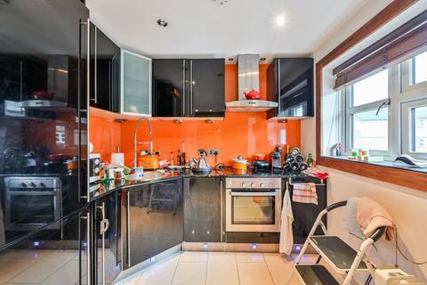 2 bedroom flat for sale, Blake Court, Bermondsey, London, SE16