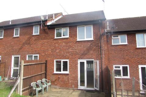 2 bedroom terraced house to rent, Sycamore Close, Pinewood, IP8